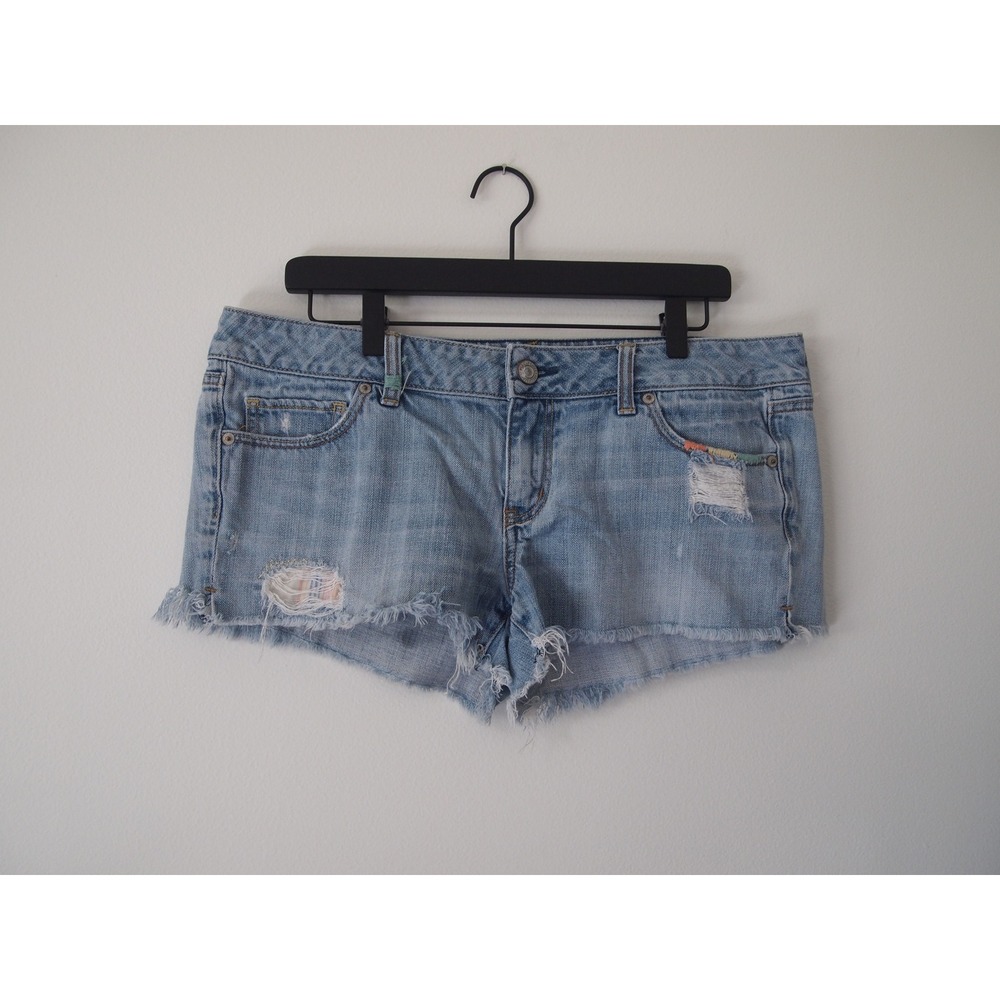 Vintage Y2K American Eagle Denim Shorts Distressed Frayed‎ Hem Light Wash Casual
